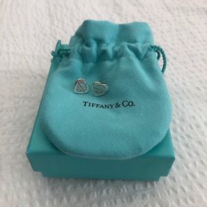 Tiffany & Co. earring